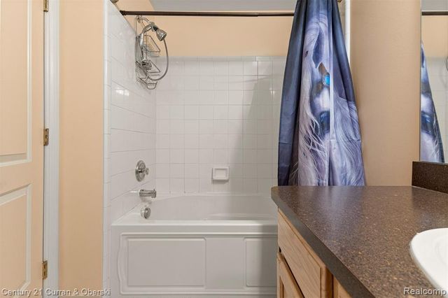 17308 S Lucille Circle, New Boston, MI 48164