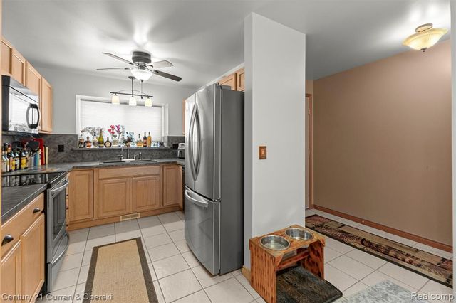 17308 S Lucille Circle, New Boston, MI 48164