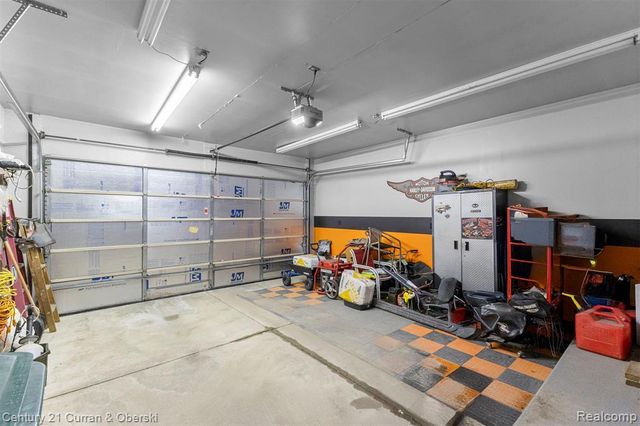 17308 S Lucille Circle, New Boston, MI 48164