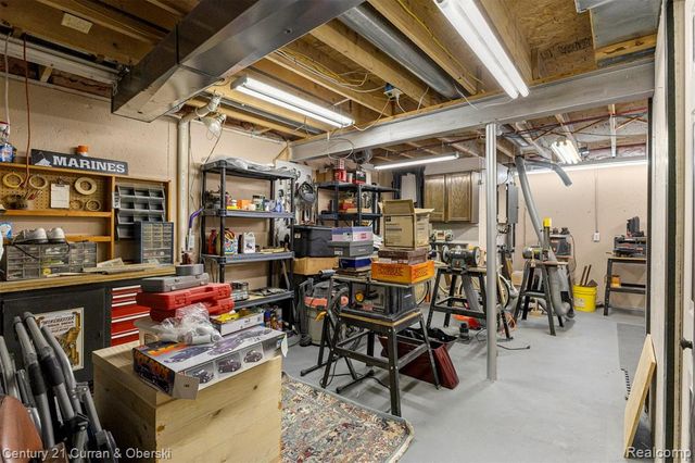 17308 S Lucille Circle, New Boston, MI 48164