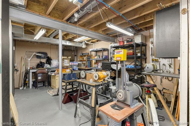 17308 S Lucille Circle, New Boston, MI 48164