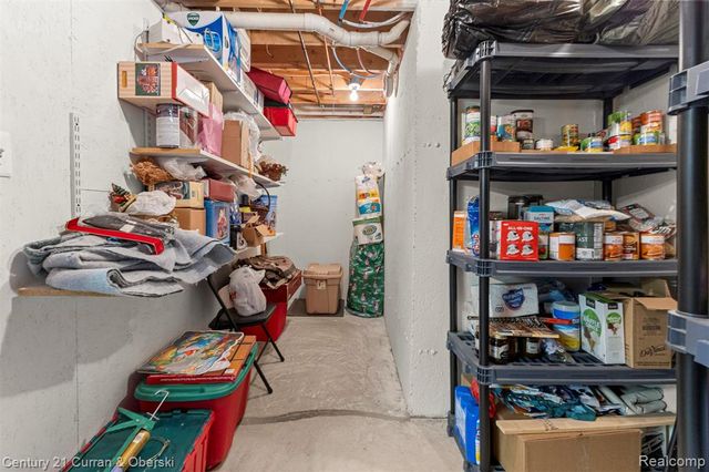 17308 S Lucille Circle, New Boston, MI 48164