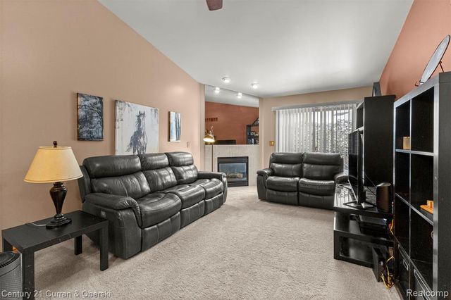 17308 S Lucille Circle, New Boston, MI 48164