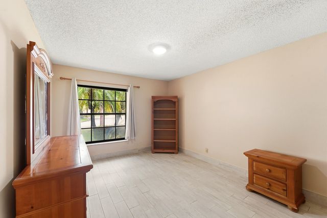 12177 NW 1st Street, Coral Springs, FL 33071