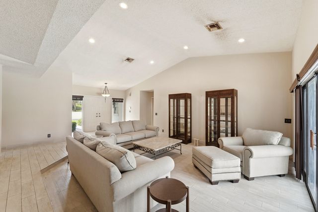 12177 NW 1st Street, Coral Springs, FL 33071