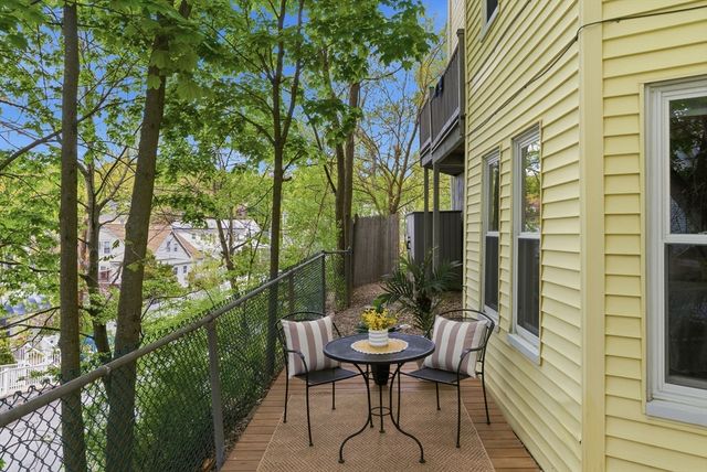 25 Sawyer St 1, Malden, MA 02148