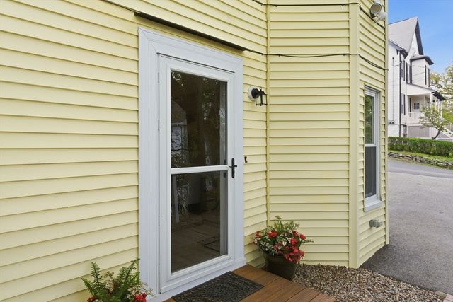 25 Sawyer St 1, Malden, MA 02148