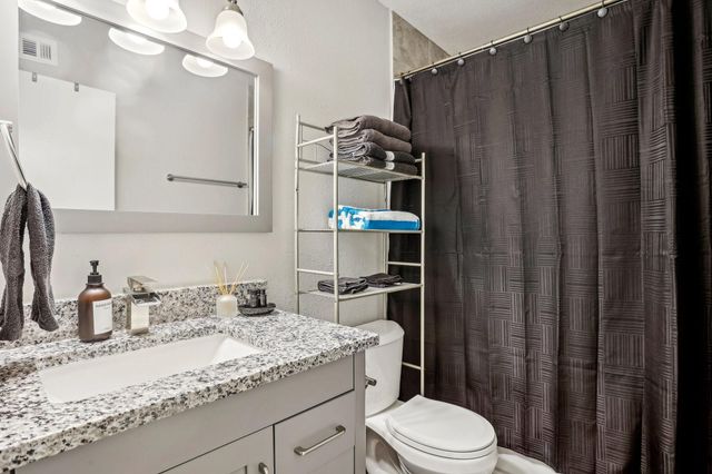 13151 Walden Road 136, Montgomery, TX 77356