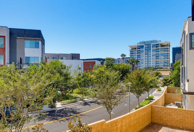 162 Bowery, Irvine, CA 92612