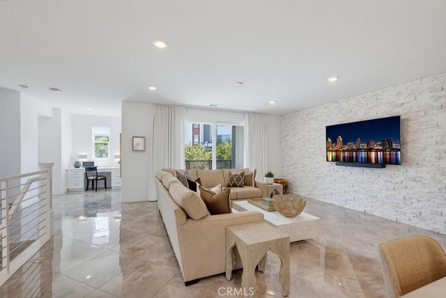 162 Bowery, Irvine, CA 92612
