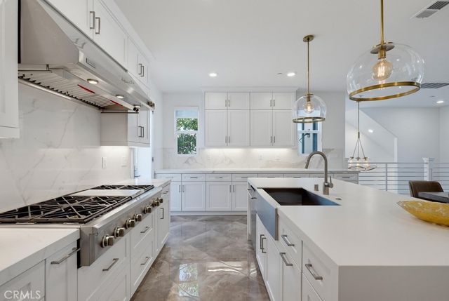 162 Bowery, Irvine, CA 92612