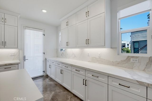 162 Bowery, Irvine, CA 92612