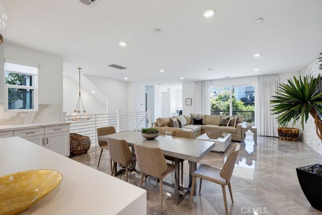 162 Bowery, Irvine, CA 92612
