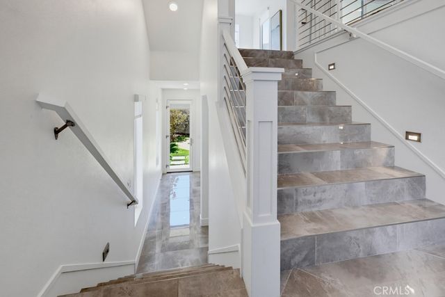 162 Bowery, Irvine, CA 92612