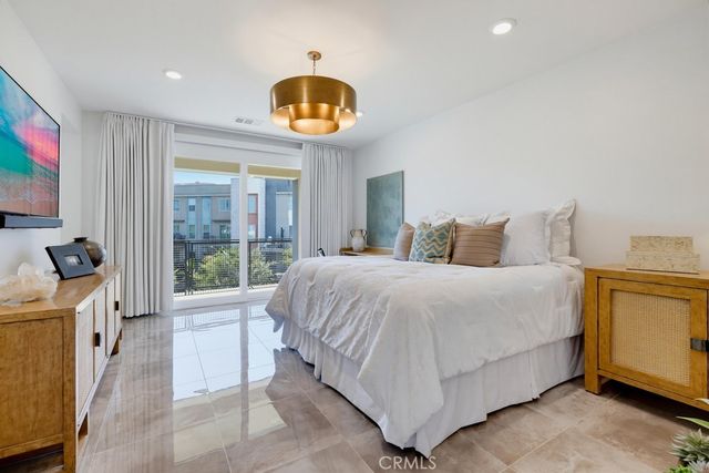 162 Bowery, Irvine, CA 92612