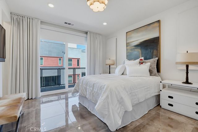 162 Bowery, Irvine, CA 92612