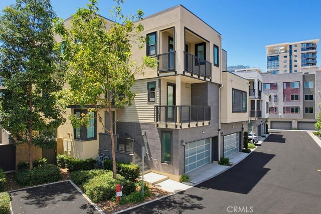 162 Bowery, Irvine, CA 92612