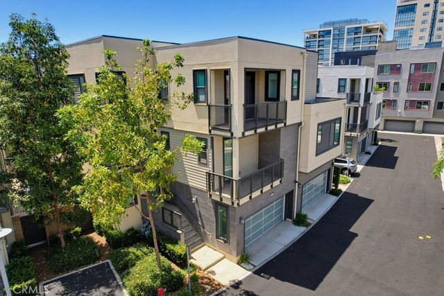 162 Bowery, Irvine, CA 92612