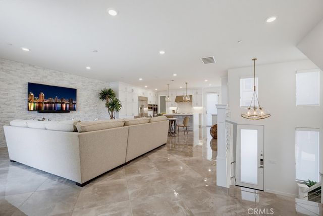 162 Bowery, Irvine, CA 92612