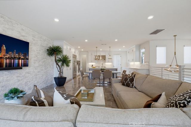 162 Bowery, Irvine, CA 92612