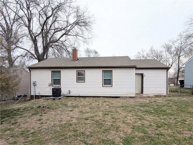 3012 S Hedges Avenue, Independence, MO 64052