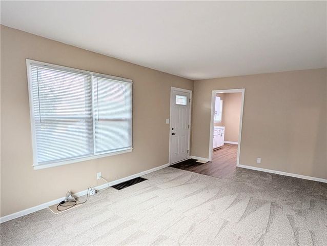 3012 S Hedges Avenue, Independence, MO 64052