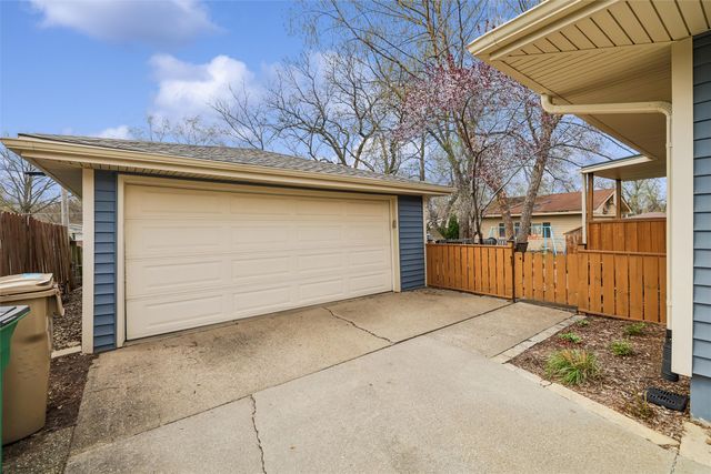 4020 64th Street, Urbandale, IA 50322