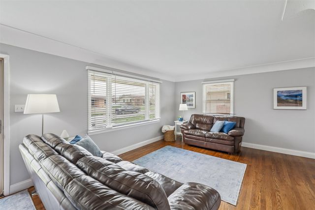 4020 64th Street, Urbandale, IA 50322