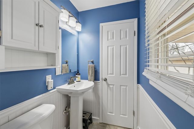 4020 64th Street, Urbandale, IA 50322