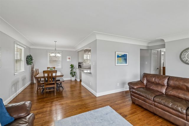 4020 64th Street, Urbandale, IA 50322