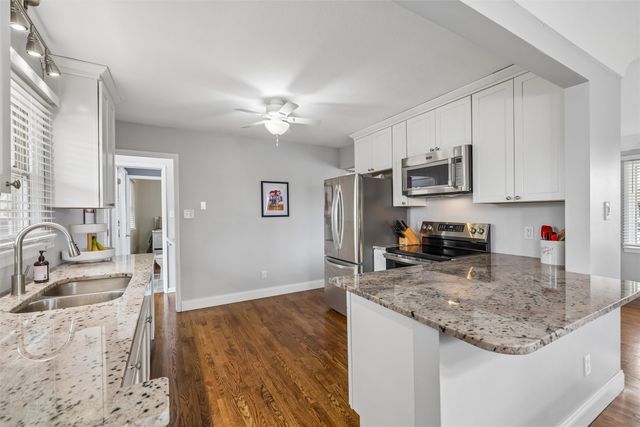 4020 64th Street, Urbandale, IA 50322