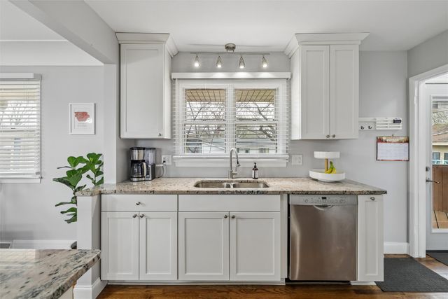 4020 64th Street, Urbandale, IA 50322