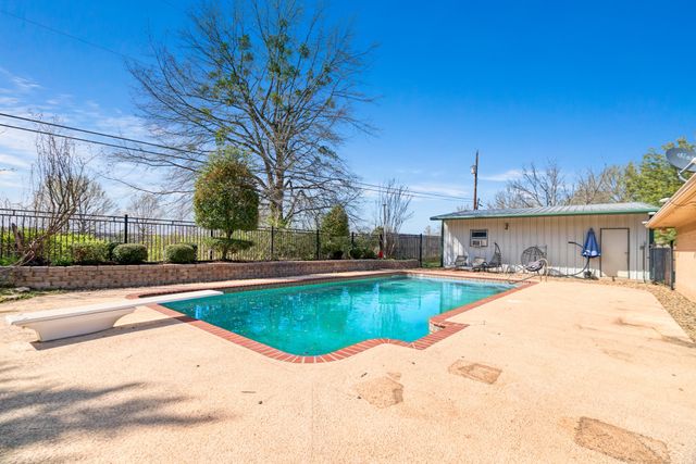 420 39th Street SE, Paris, TX 75460