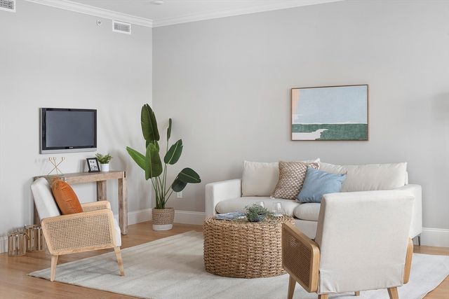 31 Boardman Street 5, Boston, MA 02128