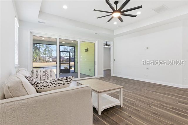 155 Weekend Ave, Hardeeville, SC 29927