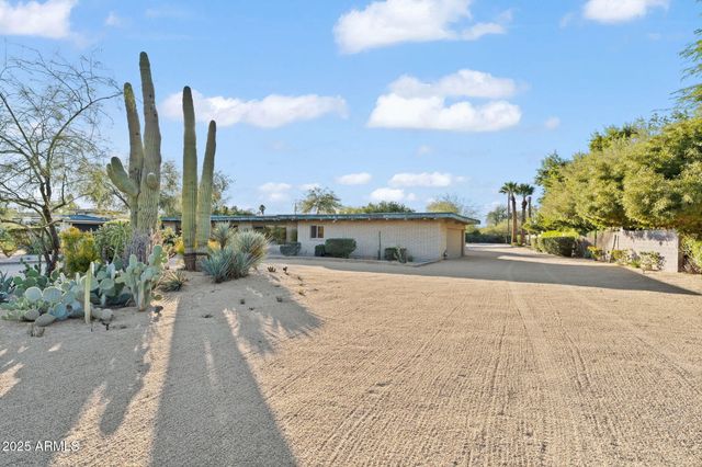 11046 N 74TH Street, Scottsdale, AZ 85260