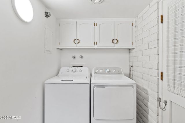 11046 N 74TH Street, Scottsdale, AZ 85260