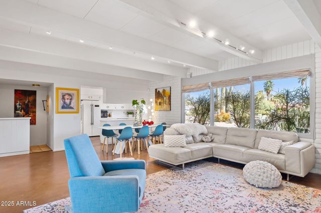 11046 N 74TH Street, Scottsdale, AZ 85260