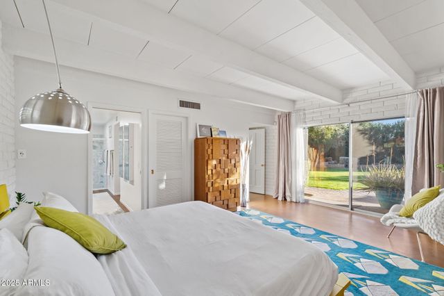 11046 N 74TH Street, Scottsdale, AZ 85260