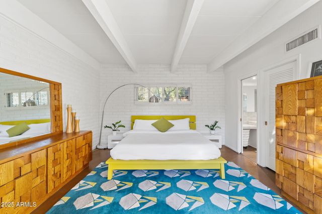 11046 N 74TH Street, Scottsdale, AZ 85260