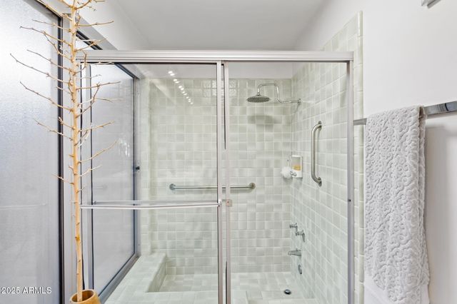 11046 N 74TH Street, Scottsdale, AZ 85260