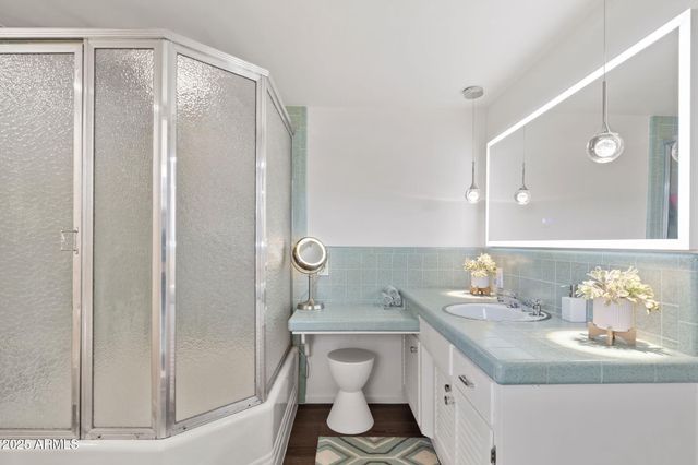 11046 N 74TH Street, Scottsdale, AZ 85260