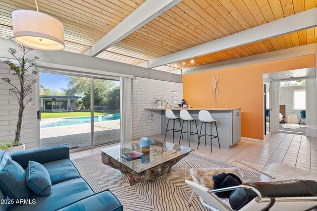 11046 N 74TH Street, Scottsdale, AZ 85260