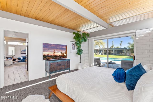 11046 N 74TH Street, Scottsdale, AZ 85260