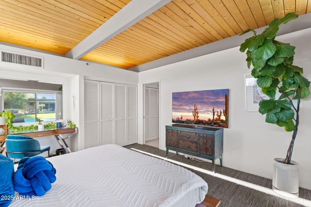 11046 N 74TH Street, Scottsdale, AZ 85260