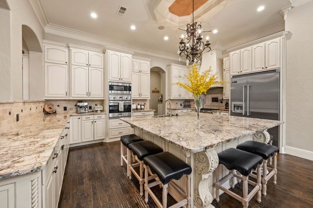 3300 Alexandria Court, Grapevine, TX 76092