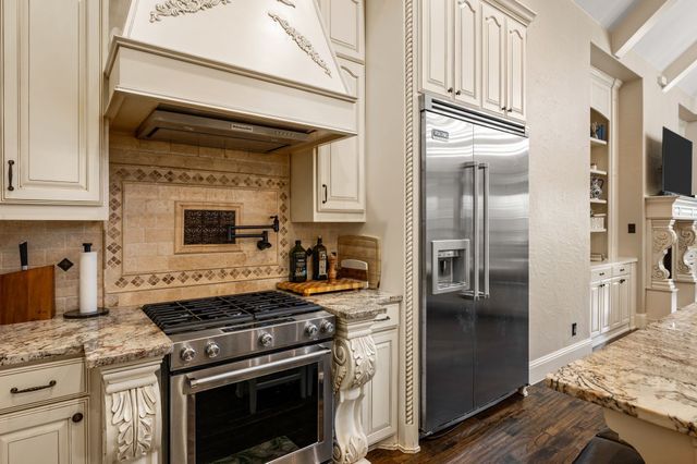 3300 Alexandria Court, Grapevine, TX 76092