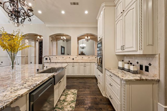 3300 Alexandria Court, Grapevine, TX 76092