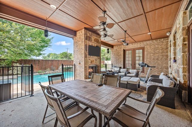 3300 Alexandria Court, Grapevine, TX 76092