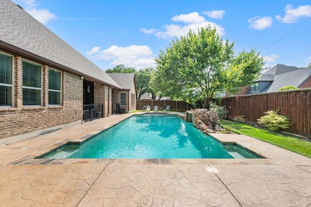 3300 Alexandria Court, Grapevine, TX 76092